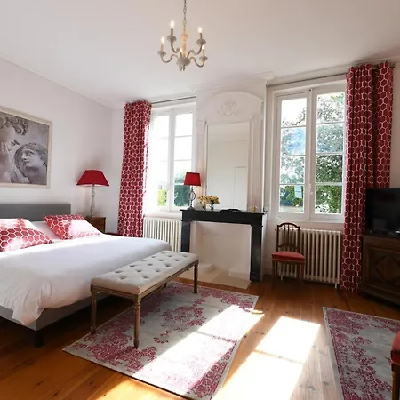 וילה Propriete Viticole Avec Piscine Pres De St-emilion *