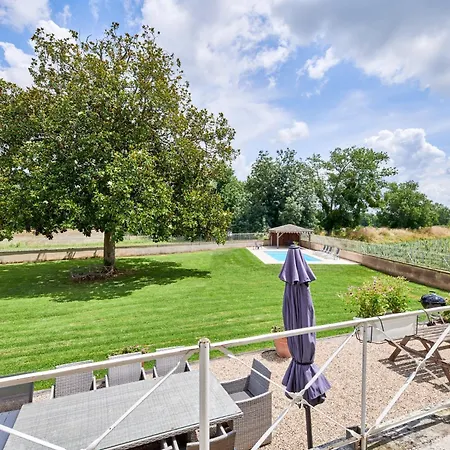 Propriete Viticole Avec Piscine Pres De St-emilion * ליבורן